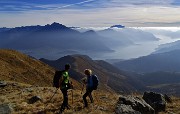 In vetta al panoramico Monte Duria (2264 m) il 22 dic. 2015 